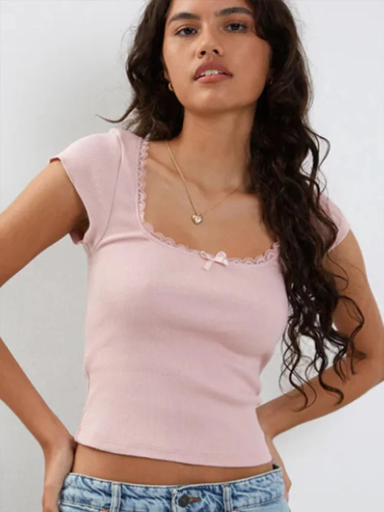 Baby Tee Vintage Y2K com Renda