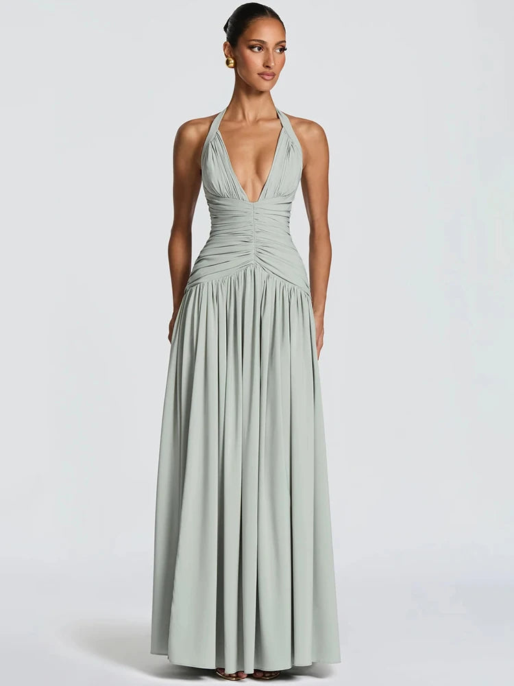 Vestido Maxi Halter com Decote V Profundo