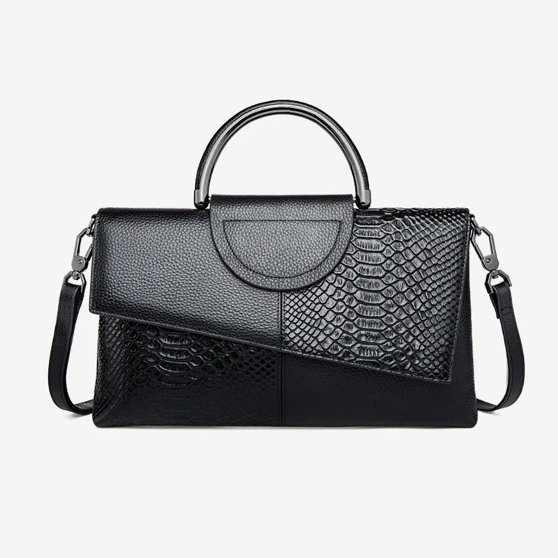 Mala crossbody preta em PU leather com textura crocodilo – Trivelle