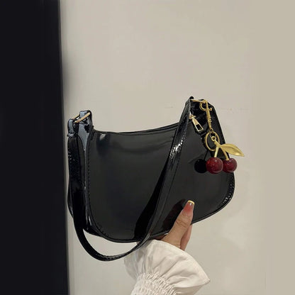 Mala de Ombro Couro PU com Pendente Cerejas