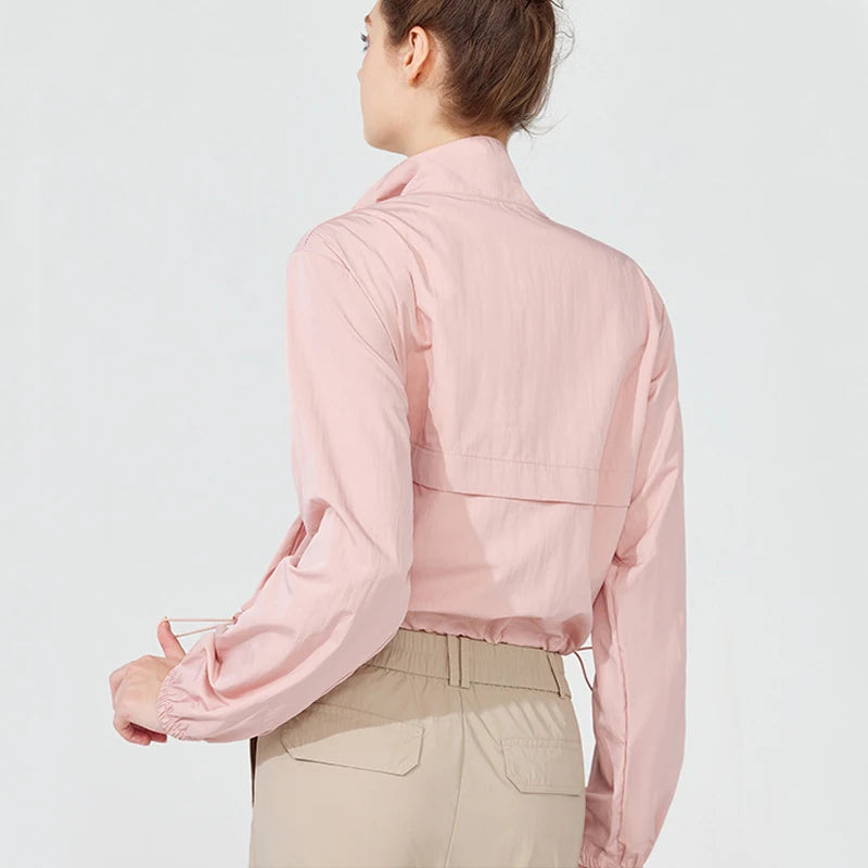 Casaco Corta-Vento Cropped com Gola Alta