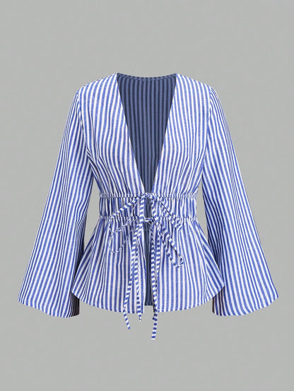 Camisa com Riscas e Laço