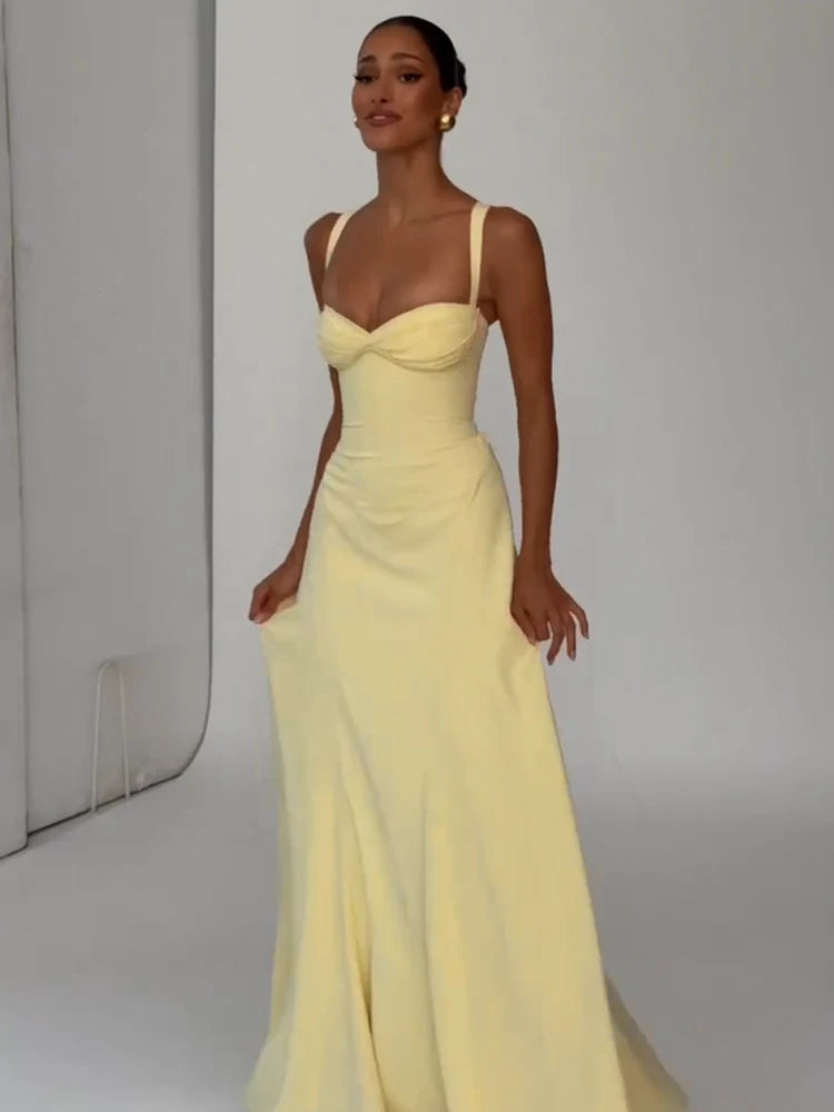 Vestido Longo com Decote Estruturado e Fenda