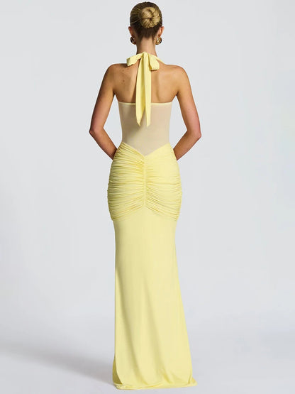 Vestido Maxi Halter com Costas Abertas e Patchwork
