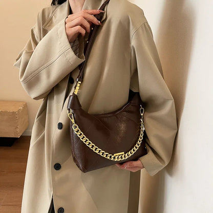 Mala Hobo Retro com Corrente Dourada
