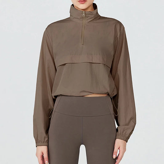 Casaco Corta-Vento Cropped com Gola Alta