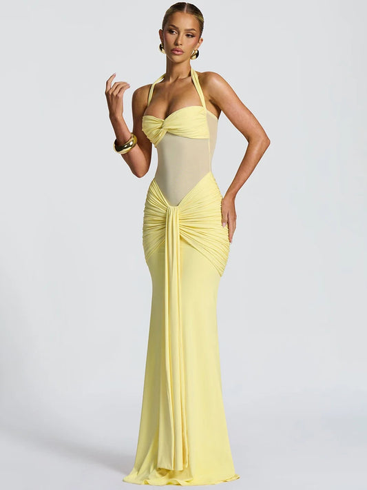 Vestido Maxi Halter com Costas Abertas e Patchwork