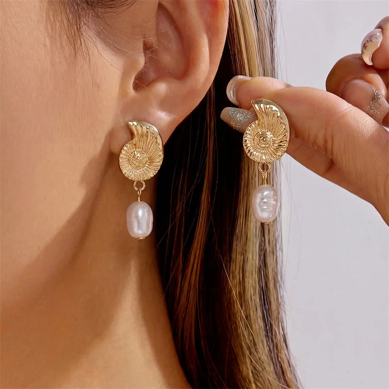 Brincos Pendentes Estrela-do-Mar & Concha | Estilo Boémio | Tom Dourado | Verão.