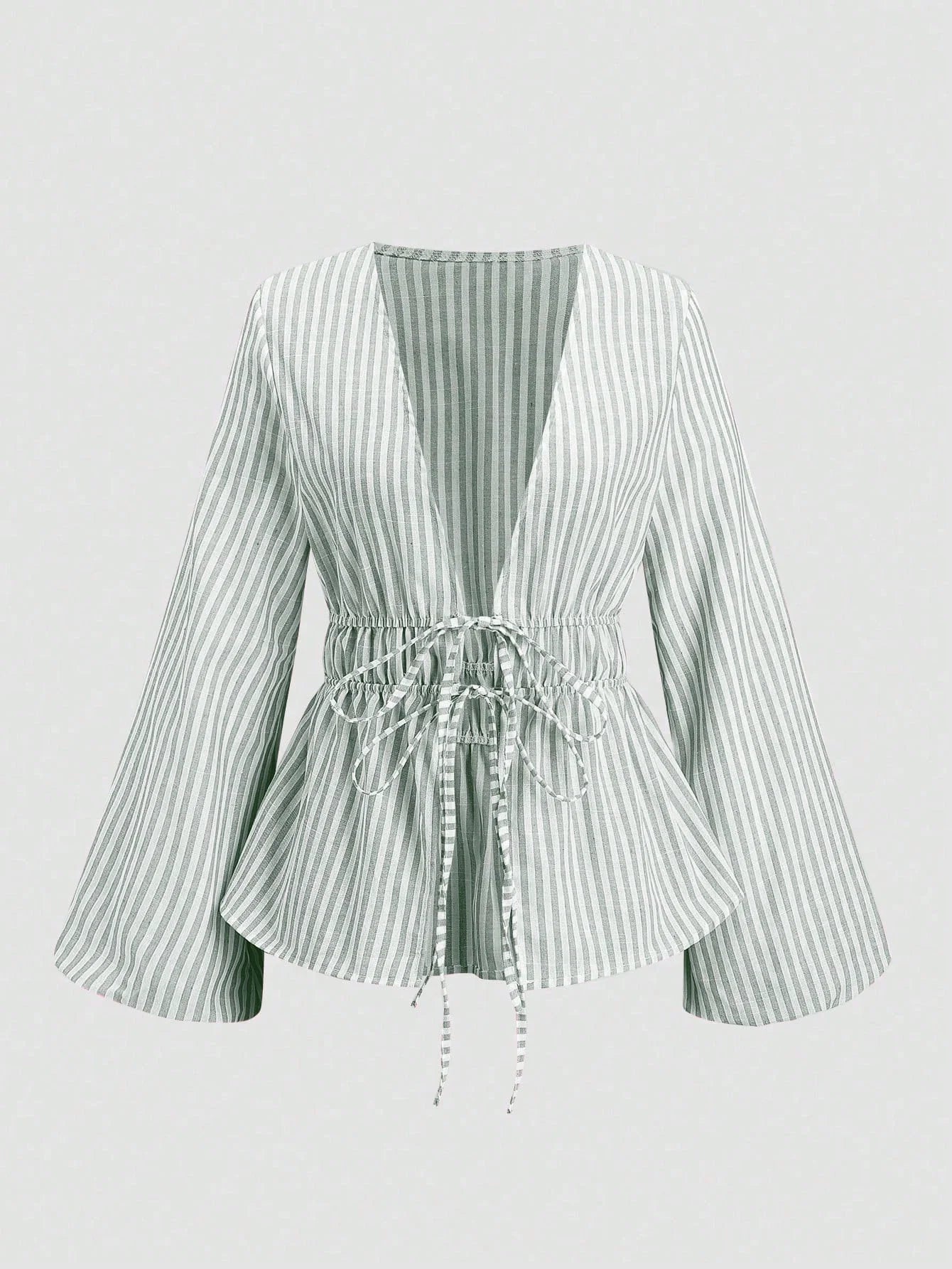 Camisa com Riscas e Laço