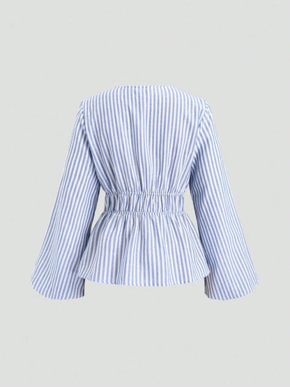 Camisa com Riscas e Laço