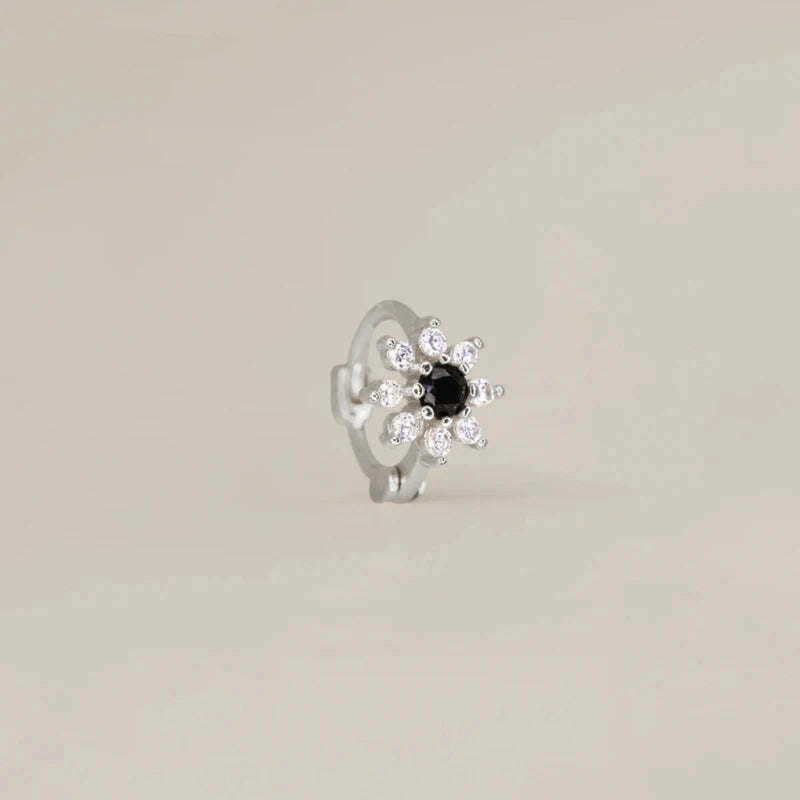 Brinco Flor Zircónia em Aço Inoxidável