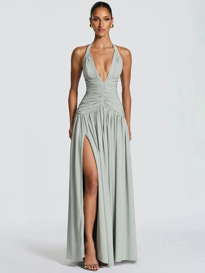 Vestido Maxi Halter com Decote V Profundo