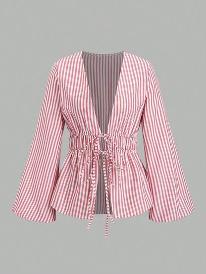Camisa com Riscas e Laço