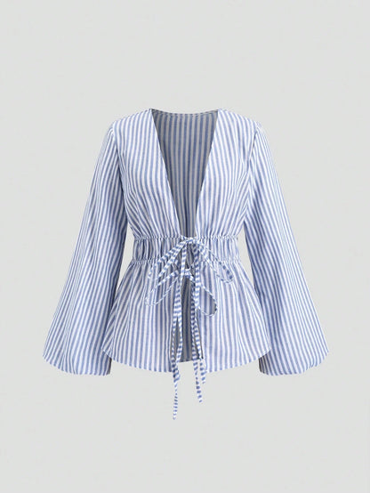 Camisa com Riscas e Laço