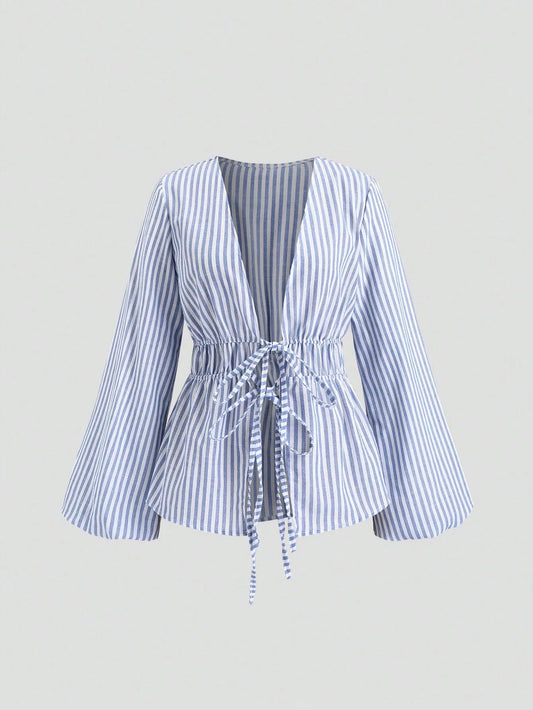 Camisa com Riscas e Laço