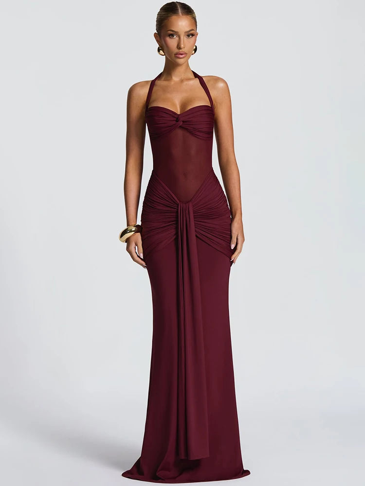 Vestido Maxi Halter com Costas Abertas e Patchwork