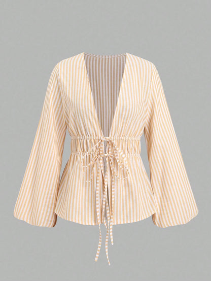 Camisa com Riscas e Laço
