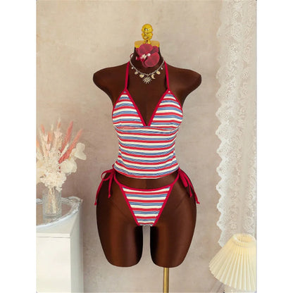 Tankini Às Riscas Halter com Decote em V