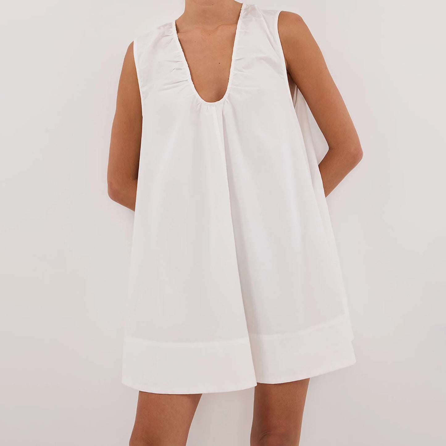 Vestido Mini Babydoll sem Mangas