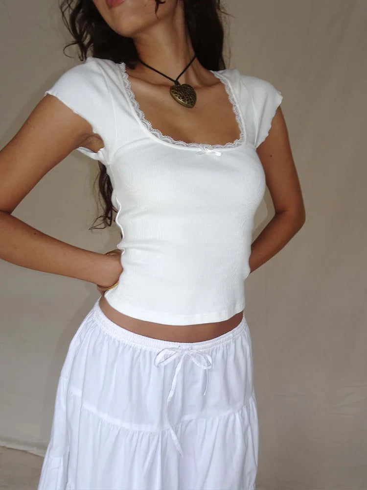 Baby Tee Vintage Y2K com Renda