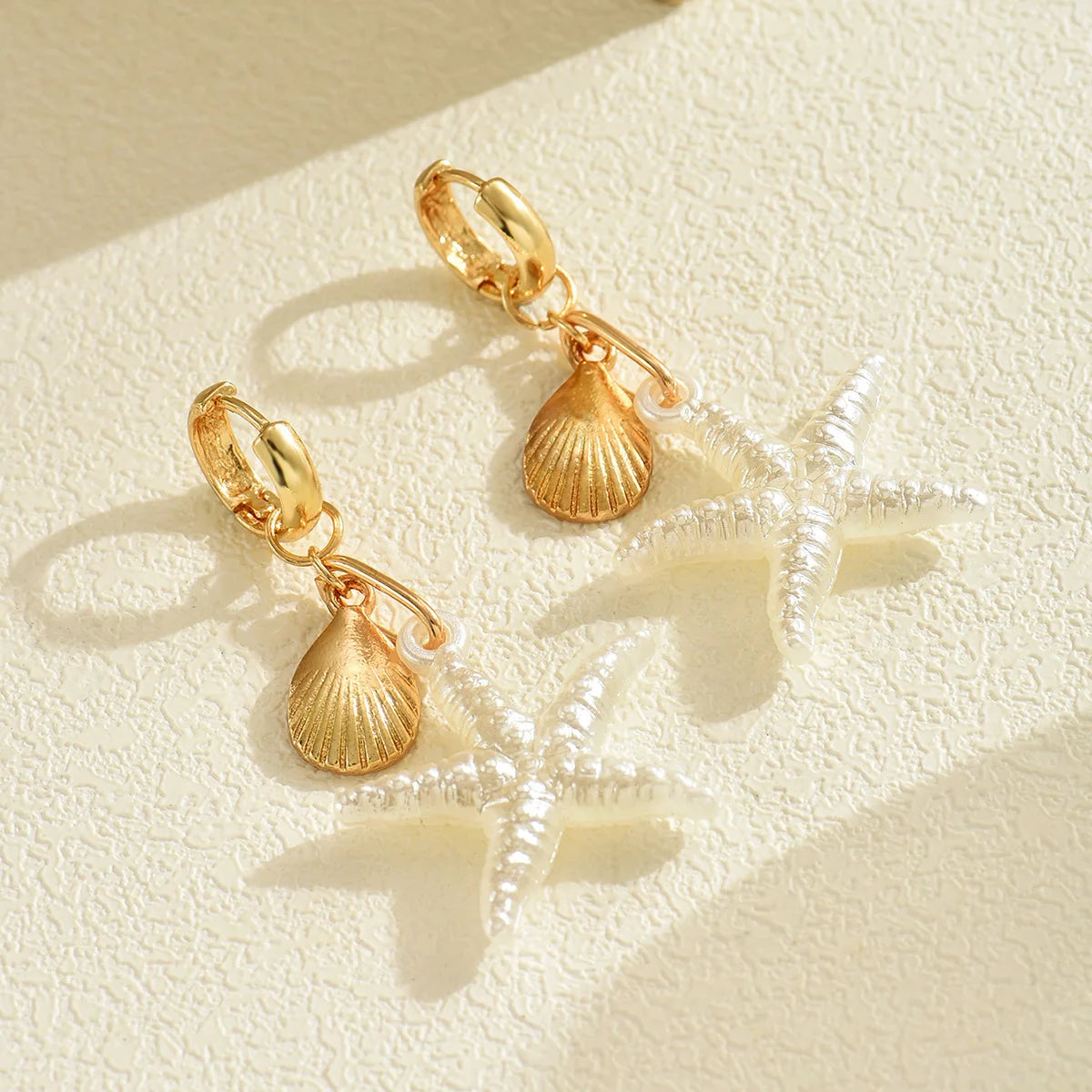 Brincos Pendentes Estrela-do-Mar & Concha | Estilo Boémio | Tom Dourado | Verão.