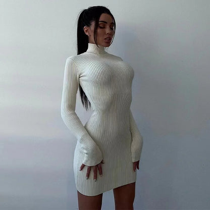 Vestido Midi Bodycon em Malha com Gola Alta