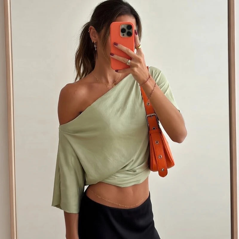 T-Shirt Cropped Ombro Único