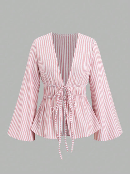 Camisa com Riscas e Laço