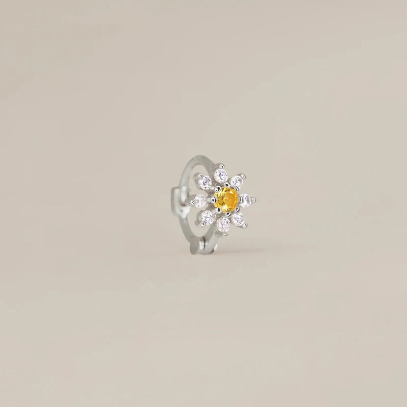 Brinco Flor Zircónia em Aço Inoxidável