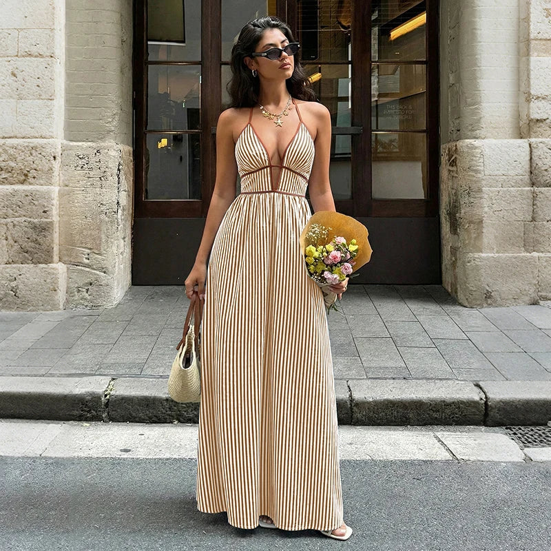 Vestido Maxi Às Riscas com Decote V Profundo