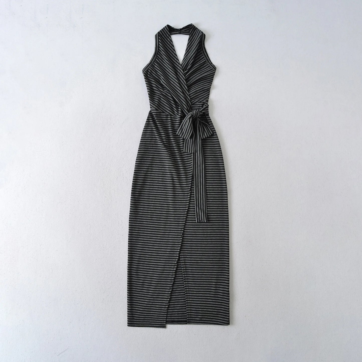 Vestido Maxi Halter Às Riscas