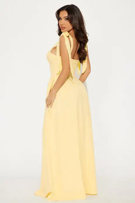 Vestido Maxi Amarelo Plus Size