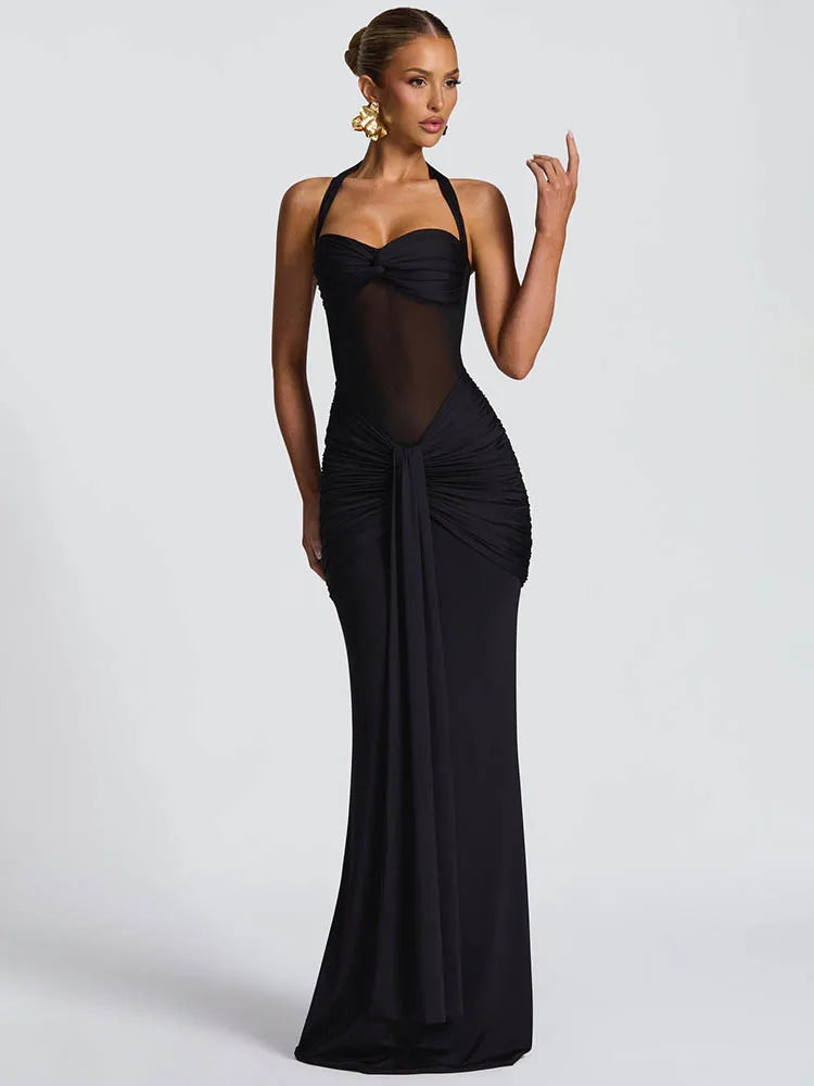 Vestido Maxi Halter com Costas Abertas e Patchwork