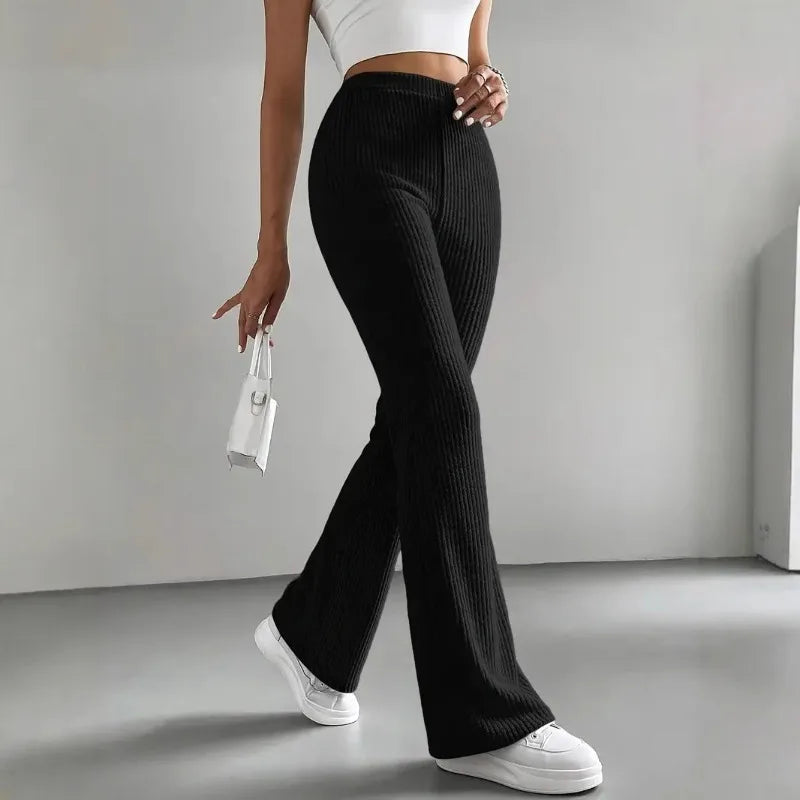 Calças Bootcut Caneladas em Malha